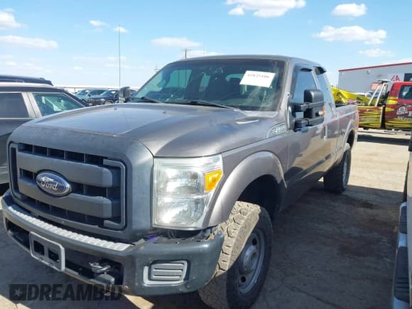 ✅ 2013 Ford F-250 XL • VIN: 1FT7X2B61DEB53308 • Lot: 42825106. Wystawiony na IAAI z przebiegiem 177 362 mil. Bezpłatny archiwum sprzedaży aukcyjnych z USA i szczegółowy raport historii pojazdu na DreamBid. Zdjęcie 2.