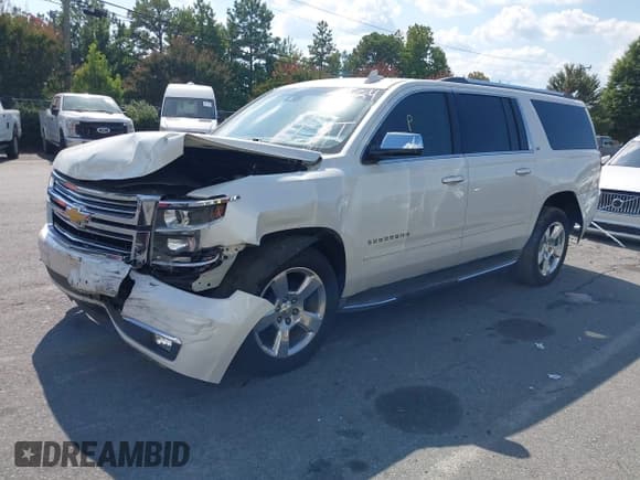 ✅ 2015 Chevrolet Suburban LTZ • VIN: 1GNSCKKC2FR548984 • Lot: 43202777. Wystawiony na IAAI z przebiegiem 136 932 mil. Bezpłatny archiwum sprzedaży aukcyjnych z USA i szczegółowy raport historii pojazdu na DreamBid. Zdjęcie 17.