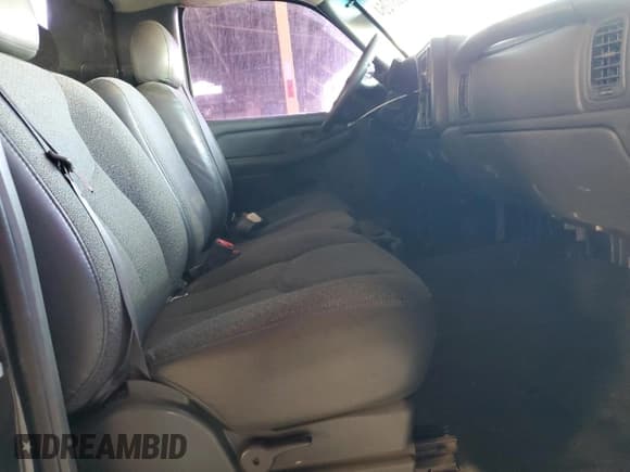 ✅ 2004 Chevrolet Silverado 1500 Work Truck • VIN: 1GCEC14X94Z252860 • Лот: 76631264. Опубликован ранее на Copart с пробегом 258 631 миль. Бесплатный доступ к архиву аукционных продаж из США и подробный отчёт об истории автомобиля на DreamBid. Изображение 10.