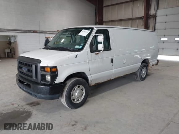 ✅ 2012 Ford Econoline Cargo Commercial • VIN: 1FDSS3EL0CDA27280 • Lot: 42516051. Wystawiony na IAAI z przebiegiem 235 447 mil. Bezpłatny archiwum sprzedaży aukcyjnych z USA i szczegółowy raport historii pojazdu na DreamBid. Zdjęcie 2.