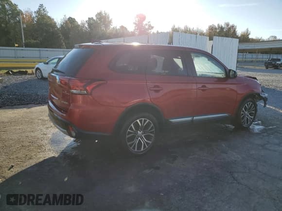 ✅ 2018 Mitsubishi Outlander ES • VIN: JA4AZ3A35JZ056916 • Lot: 91892615. Wystawiony na Copart z przebiegiem 150 223 mil. Bezpłatny archiwum sprzedaży aukcyjnych z USA i szczegółowy raport historii pojazdu na DreamBid. Zdjęcie 3.