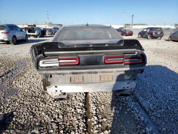 ✅ 2018 Dodge Challenger R/T Scat Pack • VIN: 2C3CDZFJ7JH288560 • Лот: 73670684. Опубликован ранее на Copart с пробегом 81 037 миль. Бесплатный доступ к архиву аукционных продаж из США и подробный отчёт об истории автомобиля на DreamBid. Изображение 6.