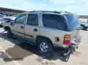 2001 Chevrolet Tahoe LT z VIN 1GNEK13T81R122136, wystawiony jako IAAI lot #42272857 z przebiegiem 216 060 mil mil oraz . Historia ofert i sprzedaży dostępna na DreamBid. Obrazek 3.