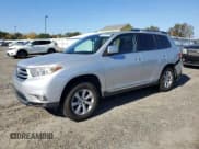 ✅ 2011 Toyota Highlander • VIN: 5TDZK3EH3BS031325 • Лот: 92128745. Опубликован ранее на Copart с пробегом 172 503 миль. Бесплатный доступ к архиву аукционных продаж из США и подробный отчёт об истории автомобиля на DreamBid. Изображение 1.