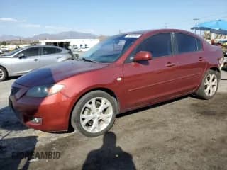 ✅ 2008 Mazda 3 i Touring • VIN: JM1BK32G781157545 • Лот: 70392895. Опубликован ранее на Copart с пробегом 154 997 миль. Бесплатный доступ к архиву аукционных продаж из США и подробный отчёт об истории автомобиля на DreamBid. Изображение 1.