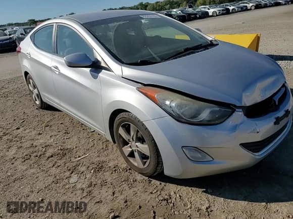 2013 Hyundai Elantra GLS с VIN 5NPDH4AE9DH210701, выставлен на аукционе Copart как лот 82263765 с пробегом 151 178 миль миль и Списание • Salvage title. История ставок и продаж доступна на DreamBid. Изображение 13.