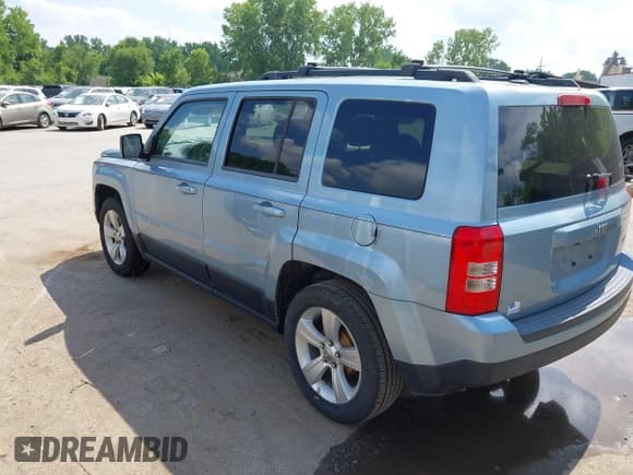 ✅ 2013 Jeep Patriot Latitude • VIN: 1C4NJPFA7DD169457 • Lot: 42460199. Listed on IAAI with 174,967 mi. Free auction sales archive from the USA and detailed vehicle history report at DreamBid. Image 3.