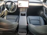 ✅ 2023 Tesla Model 3 • VIN: 5YJ3E1EA5PF554829 • Lot: 90008575. Wystawiony na Copart z przebiegiem 71 974 mil. Bezpłatny archiwum sprzedaży aukcyjnych z USA i szczegółowy raport historii pojazdu na DreamBid. Zdjęcie 8.