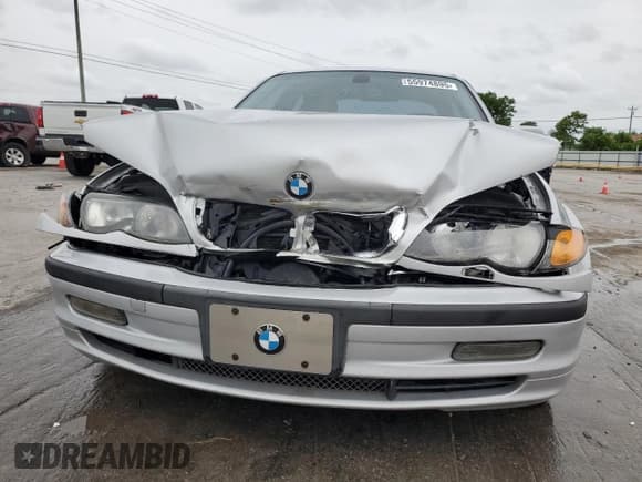 ✅ 2004 BMW 3 Series 330i • VIN: WBAEV53464KM35051 • Lot: 55974895. Listed on Copart with 146,886 mi. Free auction sales archive from the USA and detailed vehicle history report at DreamBid. Image 5.