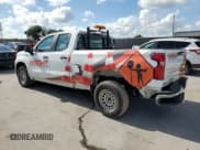 ✅ 2019 Chevrolet Silverado 1500 Work Truck • VIN: 1GCRWAEH8KZ298757 • Lot: 62269665. Wystawiony na Copart z przebiegiem 137 387 mil. Bezpłatny archiwum sprzedaży aukcyjnych z USA i szczegółowy raport historii pojazdu na DreamBid. Zdjęcie 2.