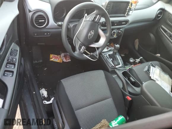 ✅ 2020 Hyundai Kona SE • VIN: KM8K12AA6LU577505 • Лот: 73850784. Опубликован ранее на Copart с пробегом Не указан. Бесплатный доступ к архиву аукционных продаж из США и подробный отчёт об истории автомобиля на DreamBid. Изображение 8.