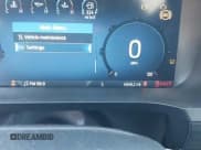 ✅ 2025 Ford F-150 XL • VIN: 1FTMF1LP2SKD18160 • Lot: 43058340. Wystawiony na IAAI z przebiegiem 4 949 mil. Bezpłatny archiwum sprzedaży aukcyjnych z USA i szczegółowy raport historii pojazdu na DreamBid. Zdjęcie 15.