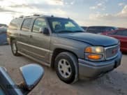 ✅ 2005 GMC Yukon XL • VIN: 1GKFK66U05J234162 • Lot: 81431225. Listed on Copart with 290,440 mi. Free auction sales archive from the USA and detailed vehicle history report at DreamBid. Image 4.
