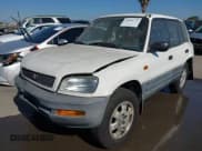 ✅ 1997 Toyota RAV4 • VIN: JT3GP10V2V7016408 • Lot: 42884721. Listed on IAAI with 143,812 mi. Free auction sales archive from the USA and detailed vehicle history report at DreamBid. Image 2.