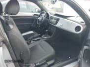 ✅ 2013 Volkswagen Beetle 2.5L • VIN: 3VWJP7ATXDM666347 • Lot: 41721351. Wystawiony na IAAI z przebiegiem 169 845 mil. Bezpłatny archiwum sprzedaży aukcyjnych z USA i szczegółowy raport historii pojazdu na DreamBid. Zdjęcie 5.