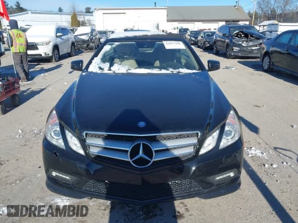 ✅ 2011 Mercedes-Benz E 550 • VIN: WDDKK7CF6BF088621 • Lot: 43837286. Listed on IAAI with 88,498 mi. Free auction sales archive from the USA and detailed vehicle history report at DreamBid. Image 12.