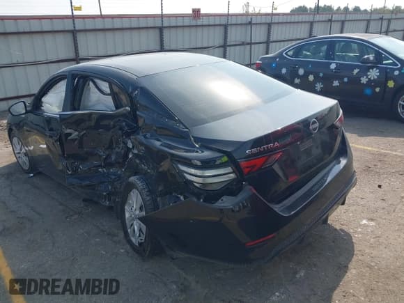 ✅ 2024 Nissan Sentra S • VIN: 3N1AB8BVXRY240524 • Lot: 43519731. Listed on IAAI with 72,539 mi. Free auction sales archive from the USA and detailed vehicle history report at DreamBid. Image 3.