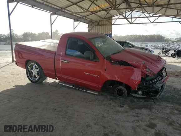 2005 Dodge 1500 SLT z VIN 1D7HA16D15J519260, wystawiony jako Copart lot #78780234 z przebiegiem 135 945 mil mil oraz Szkoda całkowita • Salvage title. Historia ofert i sprzedaży dostępna na DreamBid. Obrazek 4.