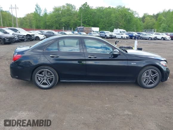 ✅ 2019 Mercedes-Benz C 43 AMG • VIN: 55SWF6EBXKU295133 • Lot: 42220346. Wystawiony na IAAI z przebiegiem 62 586 mil. Bezpłatny archiwum sprzedaży aukcyjnych z USA i szczegółowy raport historii pojazdu na DreamBid. Zdjęcie 13.