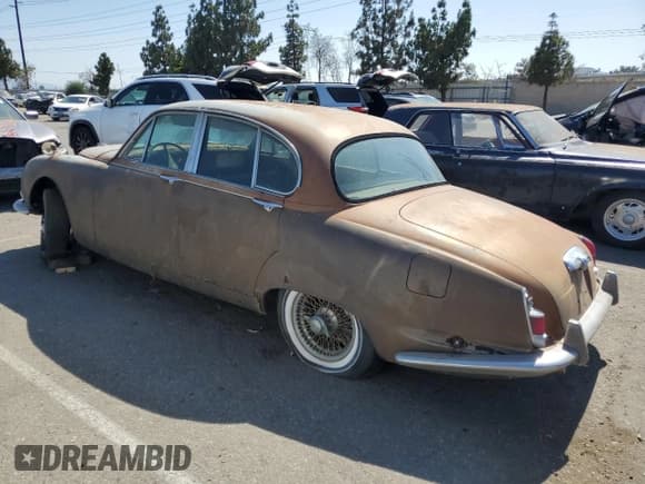 ✅ 1965 Jaguar S-Type • VIN: P1B75127BW • Lot: 62854655. Listed on Copart with Not provided. Free auction sales archive from the USA and detailed vehicle history report at DreamBid. Image 2.