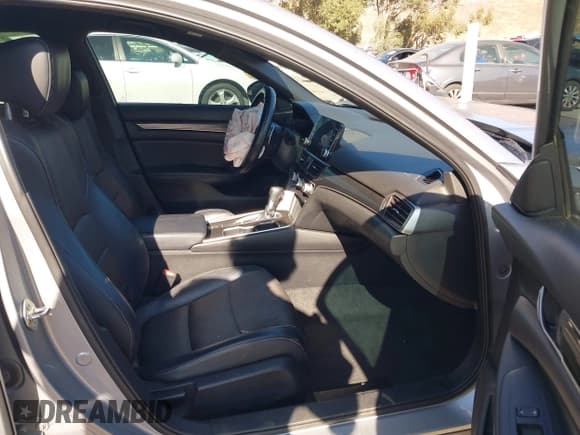 ✅ 2018 Honda Accord Sport • VIN: 1HGCV1F38JA109177 • Lot: 43616699. Wystawiony na IAAI z przebiegiem 108 085 mil. Bezpłatny archiwum sprzedaży aukcyjnych z USA i szczegółowy raport historii pojazdu na DreamBid. Zdjęcie 5.