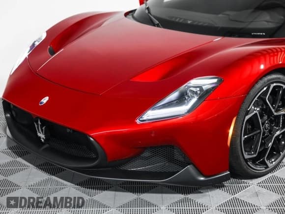 ✅ 2022 Maserati MC20 • VIN: ZAM24BXA5N0403XXX • Lot: 71182625. Wystawiony na Copart z przebiegiem 2 111 mil. Bezpłatny archiwum sprzedaży aukcyjnych z USA i szczegółowy raport historii pojazdu na DreamBid. Zdjęcie 7.