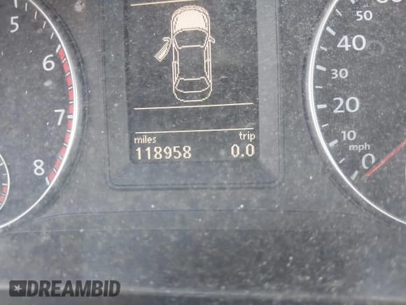 ✅ 2010 Volkswagen Eos • VIN: WVWAA7AH1AV011561 • Лот: 42676740. Опубликован ранее на IAAI с пробегом 118 958 миль. Бесплатный доступ к архиву аукционных продаж из США и подробный отчёт об истории автомобиля на DreamBid. Изображение 7.