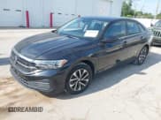 ✅ 2022 Volkswagen Jetta S • VIN: 3VWCM7BU3NM022344 • Lot: 42961501. Wystawiony na IAAI z przebiegiem 29 108 mil. Bezpłatny archiwum sprzedaży aukcyjnych z USA i szczegółowy raport historii pojazdu na DreamBid. Zdjęcie 2.