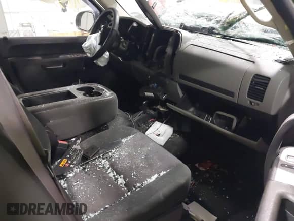 ✅ 2011 Chevrolet Silverado 1500 LS • VIN: 1GCRKREA5BZ382029 • Lot: 42336307. Wystawiony na IAAI z przebiegiem 157 883 mil mil. Skorzystaj z bezpłatnego archiwum sprzedaży aukcyjnych z USA i zobacz szczegółowy raport historii pojazdu na DreamBid. Zdjęcie 5.