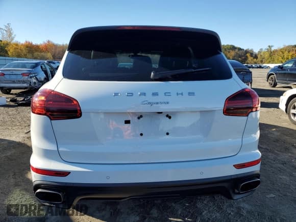 ✅ 2016 Porsche Cayenne • VIN: WP1AA2A24GLA05271 • Lot: 89577455. Wystawiony na Copart z przebiegiem 170 374 mil. Bezpłatny archiwum sprzedaży aukcyjnych z USA i szczegółowy raport historii pojazdu na DreamBid. Zdjęcie 6.