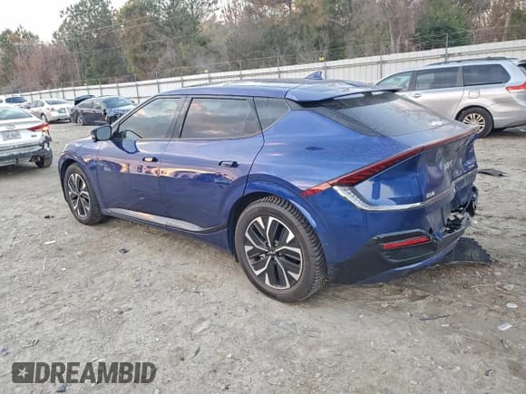 ✅ 2023 Kia EV6 GT-Line • VIN: KNDC44LA9P5101774 • Лот: 94455755. Опубликован ранее на Copart с пробегом 37 169 миль. Бесплатный доступ к архиву аукционных продаж из США и подробный отчёт об истории автомобиля на DreamBid. Изображение 2.