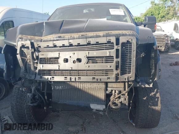 ✅ 2008 Ford F-250 XL • VIN: 1FTSW21R28EC02207 • Lot: 42023780. Wystawiony na IAAI z przebiegiem 135 143 mil. Bezpłatny archiwum sprzedaży aukcyjnych z USA i szczegółowy raport historii pojazdu na DreamBid. Zdjęcie 6.