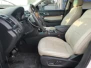 ✅ 2017 Ford Explorer Platinum • VIN: 1FM5K8HT1HGE41678 • Lot: 80826165. Wystawiony na Copart z przebiegiem 106 134 mil. Bezpłatny archiwum sprzedaży aukcyjnych z USA i szczegółowy raport historii pojazdu na DreamBid. Zdjęcie 7.