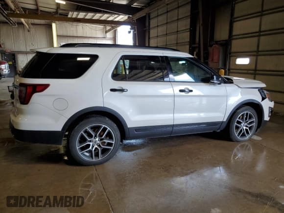 ✅ 2017 Ford Explorer Sport • VIN: 1FM5K8GT5HGC45633 • Lot: 61497095. Listed on Copart with 129,428 mi. Free auction sales archive from the USA and detailed vehicle history report at DreamBid. Image 3.