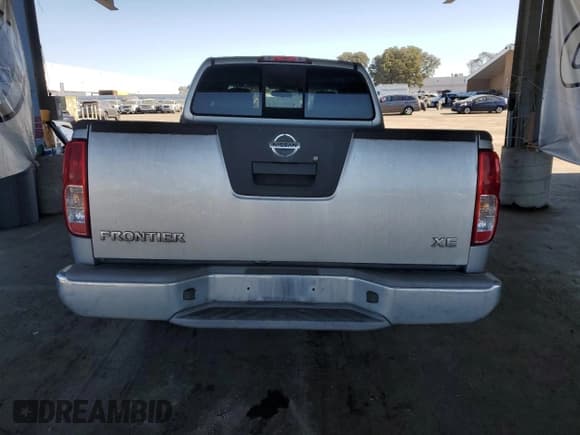 ✅ 2007 Nissan Frontier XE • VIN: 1N6BD06TX7C430445 • Лот: 82674195. Опубликован ранее на Copart с пробегом 224 217 миль. Бесплатный доступ к архиву аукционных продаж из США и подробный отчёт об истории автомобиля на DreamBid. Изображение 6.