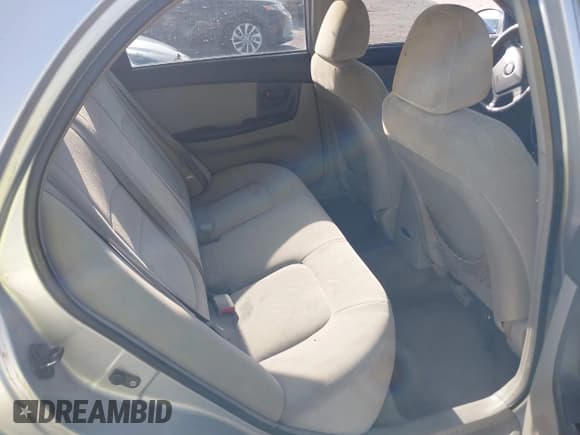 ✅ 2005 Kia Spectra LX • VIN: KNAFE121955143141 • Lot: 42767872. Listed on IAAI with 178,724 mi. Free auction sales archive from the USA and detailed vehicle history report at DreamBid. Image 8.