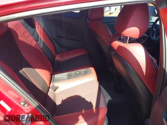 ✅ 2012 Hyundai Veloster w/Gray Int • VIN: KMHTC6AD0CU040970 • Lot: 42174672. Wystawiony na IAAI z przebiegiem 142 310 mil. Bezpłatny archiwum sprzedaży aukcyjnych z USA i szczegółowy raport historii pojazdu na DreamBid. Zdjęcie 8.