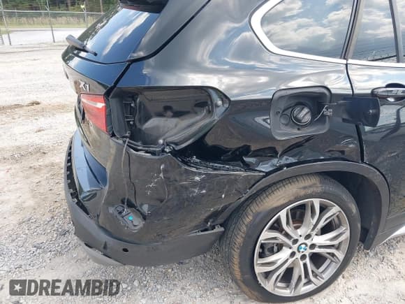 ✅ 2016 BMW X1 xDrive28i • VIN: WBXHT3C32G5E50186 • Lot: 43220255. Listed on IAAI with 72,024 mi. Free auction sales archive from the USA and detailed vehicle history report at DreamBid. Image 6.