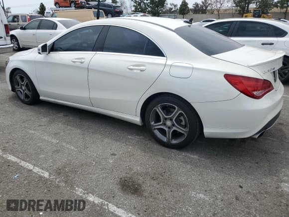 ✅ 2014 Mercedes-Benz CLA 250 • VIN: WDDSJ4EBXEN053294 • Lot: 56718685. Wystawiony na Copart z przebiegiem 115 137 mil. Bezpłatny archiwum sprzedaży aukcyjnych z USA i szczegółowy raport historii pojazdu na DreamBid. Zdjęcie 2.