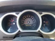 ✅ 2005 Toyota 4Runner SR5 • VIN: JTEZU14R658028108 • Lot: 90074365. Wystawiony na Copart z przebiegiem 251 917 mil. Bezpłatny archiwum sprzedaży aukcyjnych z USA i szczegółowy raport historii pojazdu na DreamBid. Zdjęcie 9.