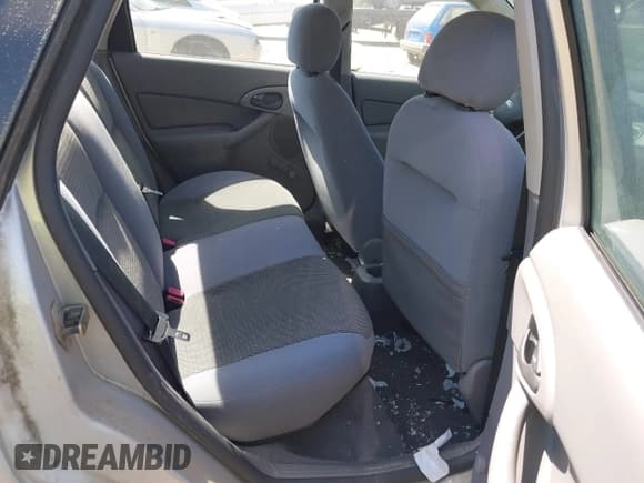 ✅ 2004 Ford Focus LX • VIN: 1FAFP33PX4W155597 • Lot: 42054503. Listed on IAAI with 109,873 mi. Free auction sales archive from the USA and detailed vehicle history report at DreamBid. Image 8.