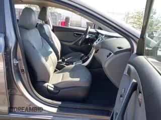 2011 Hyundai Elantra GLS z VIN 5NPDH4AE6BH057174, wystawiony jako IAAI lot #43248834 z przebiegiem 117 416 mil mil oraz . Historia ofert i sprzedaży dostępna na DreamBid. Obrazek 5.