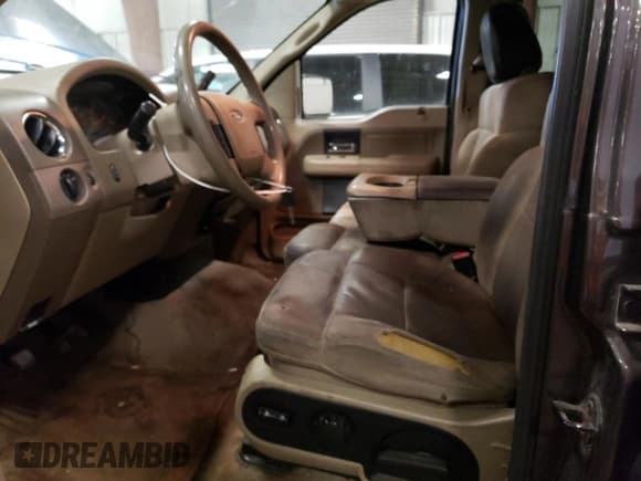 ✅ 2005 Ford F-150 XLT • VIN: 1FTPW12535FB65038 • Lot: 42746065. Listed on Copart with 185,837 mi. Free auction sales archive from the USA and detailed vehicle history report at DreamBid. Image 7.