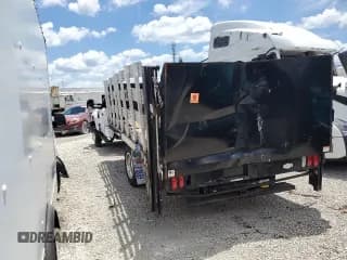 ✅ 2019 Ford F-550 XL • VIN: 1FDUF5GT2KDA27270 • Лот: 72002734. Опубликован ранее на Copart с пробегом 77 844 миль. Бесплатный доступ к архиву аукционных продаж из США и подробный отчёт об истории автомобиля на DreamBid. Изображение 2.