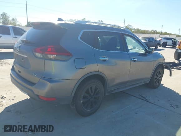 ✅ 2019 Nissan Rogue SV • VIN: KNMAT2MT1KP529429 • Lot: 43610739. Listed on IAAI with 145,700 mi. Free auction sales archive from the USA and detailed vehicle history report at DreamBid. Image 4.