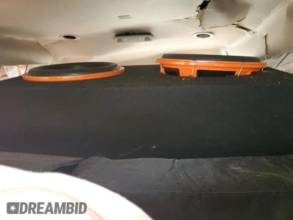 ✅ 2015 Cadillac Escalade Premium • VIN: 1GYS4NKJ3FR539534 • Lot: 69405875. Wystawiony na Copart z przebiegiem Nie podano. Bezpłatny archiwum sprzedaży aukcyjnych z USA i szczegółowy raport historii pojazdu na DreamBid. Zdjęcie 10.