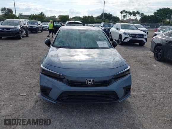 ✅ 2024 Honda Civic Sport • VIN: 2HGFE2F52RH566679 • Lot: 41993876. Listed on IAAI with 16,584 mi. Free auction sales archive from the USA and detailed vehicle history report at DreamBid. Image 6.