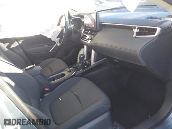 ✅ 2024 Toyota Corolla Cross LE • VIN: 7MUCAAAG1RV110325 • Lot: 43441348. Listed on IAAI with 7,654 mi. Free auction sales archive from the USA and detailed vehicle history report at DreamBid. Image 5.