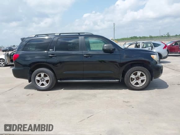 ✅ 2010 Toyota Sequoia SR5 • VIN: 5TDZM5G13AS002430 • Лот: 42128187. Опубликован ранее на IAAI с пробегом 230 817 миль. Бесплатный доступ к архиву аукционных продаж из США и подробный отчёт об истории автомобиля на DreamBid. Изображение 13.