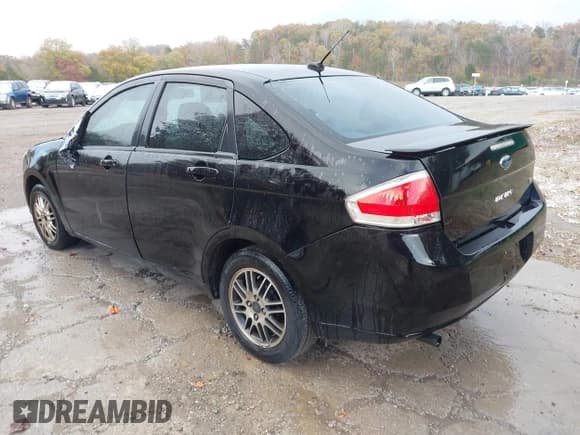 ✅ 2011 Ford Focus SE • VIN: 1FAHP3FN0BW129168 • Лот: 43669832. Опубликован ранее на IAAI с пробегом 220 017 миль. Бесплатный доступ к архиву аукционных продаж из США и подробный отчёт об истории автомобиля на DreamBid. Изображение 3.